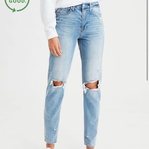 Size 4 American Eagle Mom jean